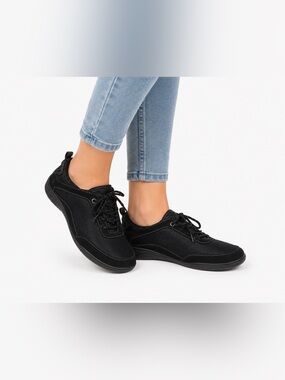 Everyday Comfort Women's Black Lace-Up Sneakers grasshoppers size 9.5